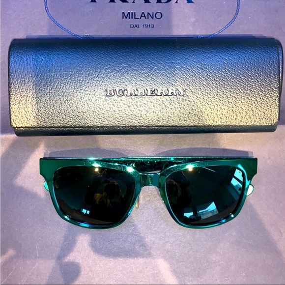 Burberry sunglasses green metallic sunnies - Picture 1 of 12